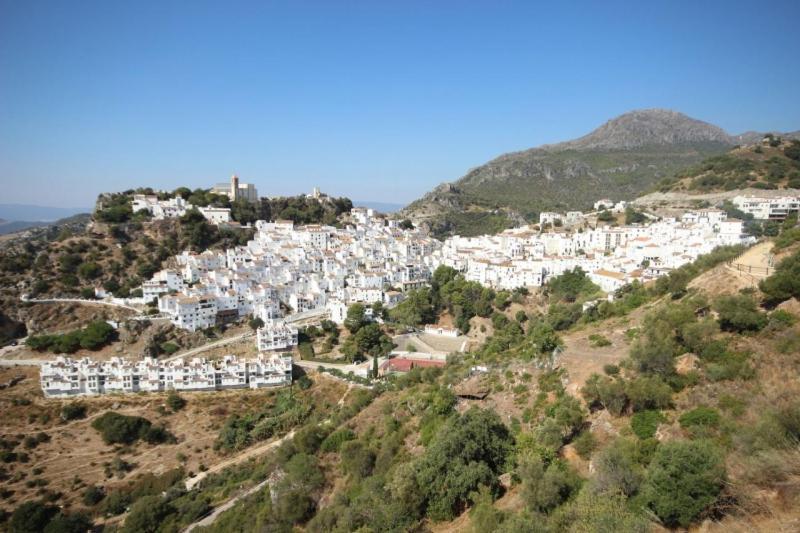 Casares Del Mar Luxury Apartments Penthouse With Beach Access Exterior photo